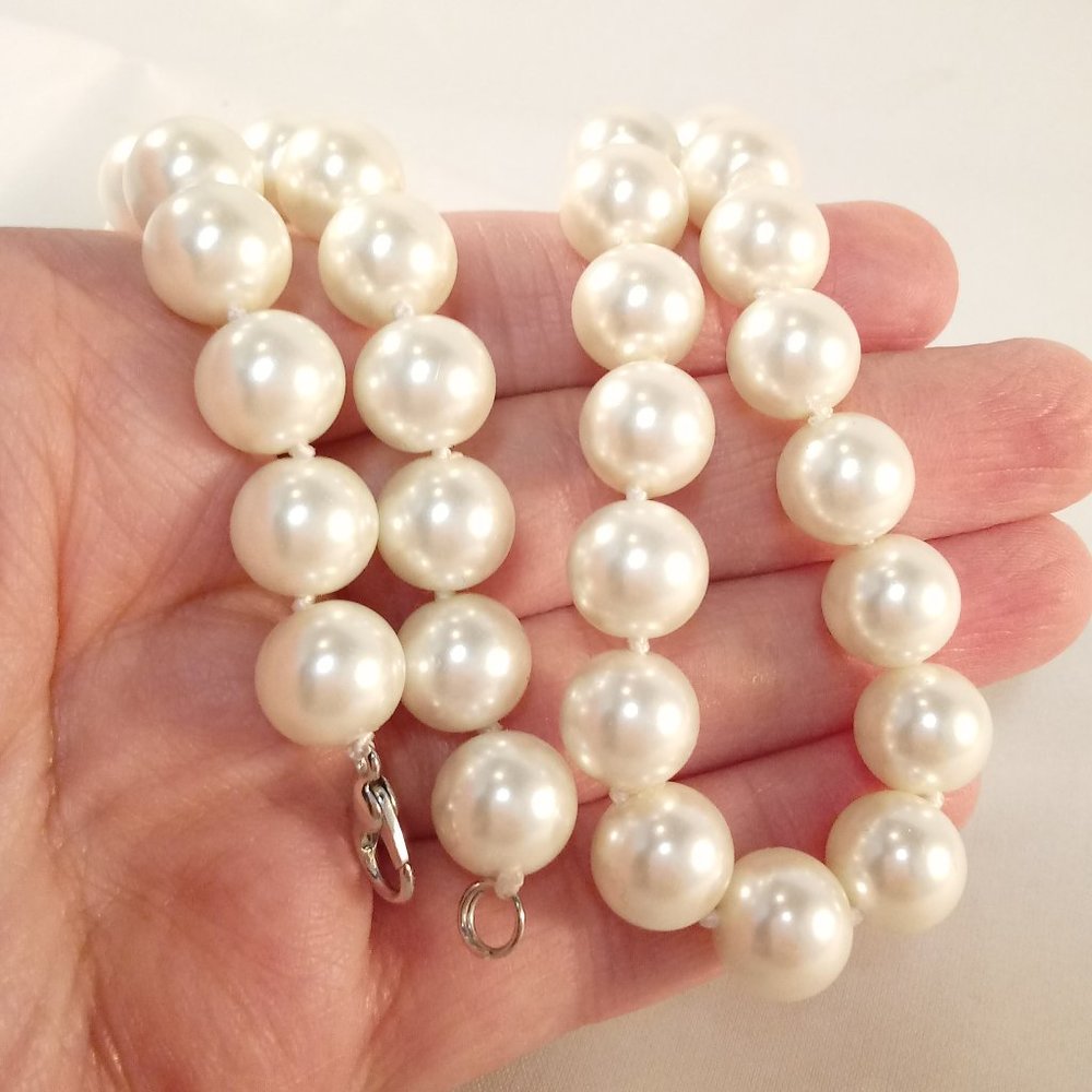 Natural 10mm South Sea Shell Pearl White Bead Necklace AAA 18" Silver Women's - Picture 2 of 3